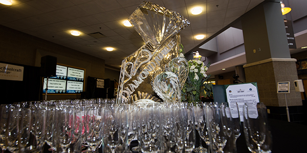 Diamond Ice Carving & glasses-banner